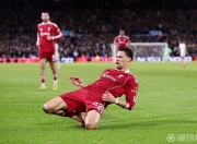 包含埃基蒂克2球1助佩德罗1球2助约克雷斯2场2球曼联三叉戟0球0助的词条