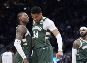 康诺顿深情告别雄鹿效力7个赛季并跟随球队夺冠的简单介绍