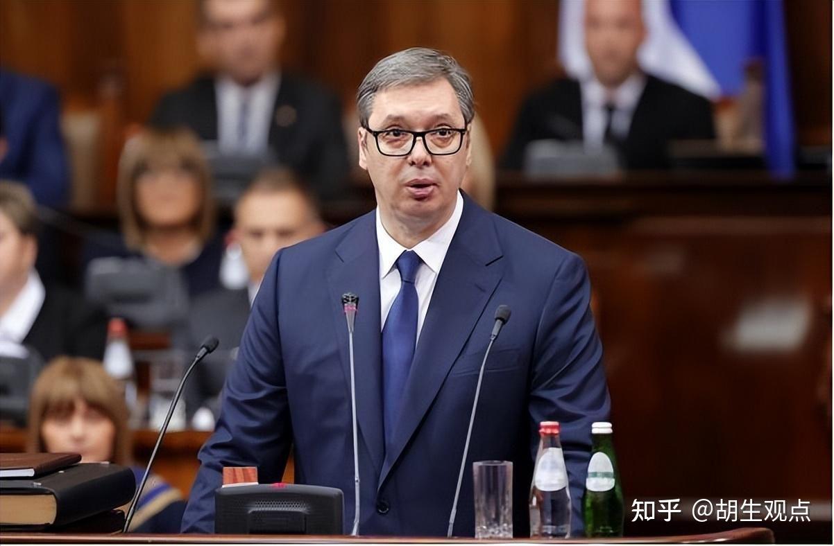 足球联赛战局错综复杂，竞争白热化的简单介绍